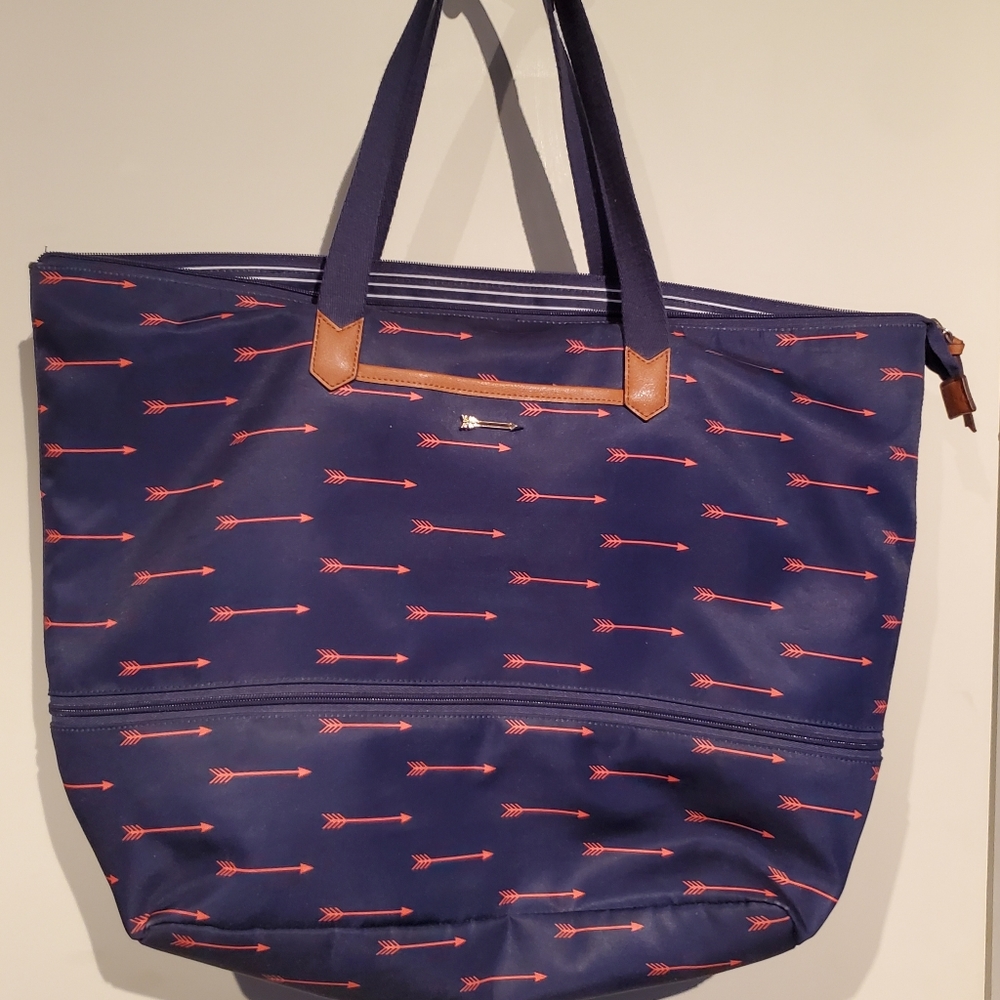 Stella & Dot Navy and Red Travel Bag